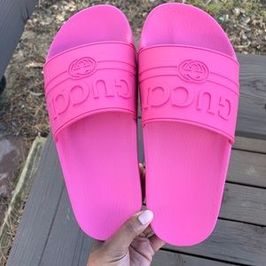 Gucci flip flops